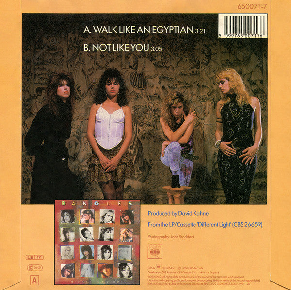 Bangles : Walk Like An Egyptian (7", Single, Lab)