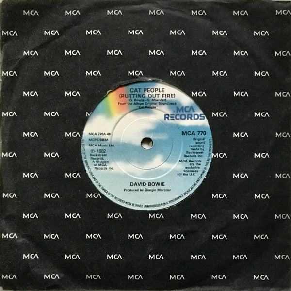 David Bowie : Cat People (Putting Out Fire) (7", Single)