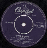 Frank Sinatra and Keely Smith : How Are Ya' Fixed For Love? / Nothing In Common (7")
