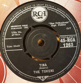 The Tokens : The Lion Sleeps Tonight (7", Single)