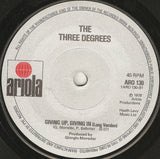 The Three Degrees : Giving Up, Giving In (7", Single)