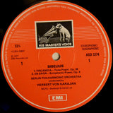 Jean Sibelius – Berliner Philharmoniker, Herbert von Karajan : Finlandia / En Saga / Tapiola / The Swan Of Tuonela (LP, Quad)